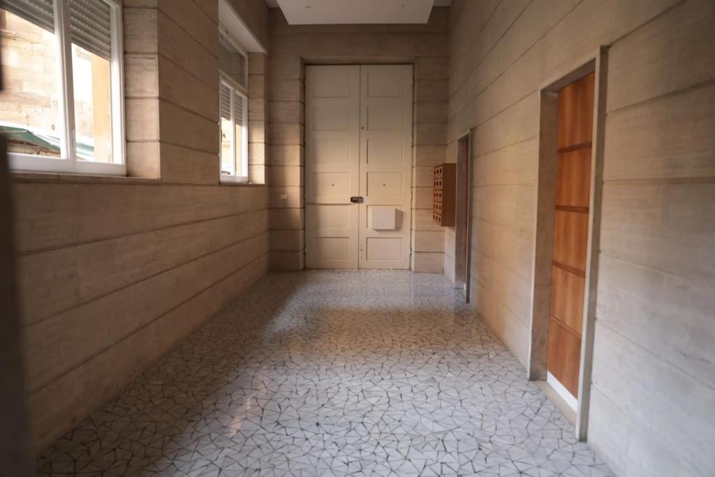 Moderno Attico In Centro Storico * Lucques